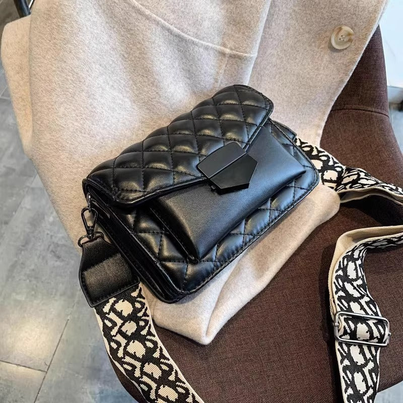 Personalized women's shoulder bag for all tastes