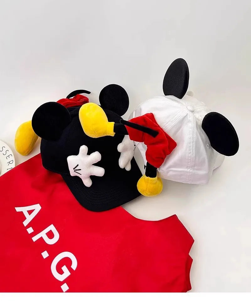 Adorable baseball cap with a cartoon design, a Mickey Mouse parody. Creative and fun hat with large ears and a duck tongue—modern and versatile.