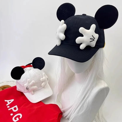 Adorable baseball cap with a cartoon design, a Mickey Mouse parody. Creative and fun hat with large ears and a duck tongue—modern and versatile.