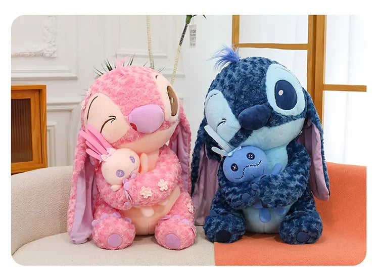 35/45 cm plush toys, inspired by anime and cartoons, available in blue and pink. Kawaii dolls with a soft texture, ideal as a pillow or toy for children. An adorable and fun birthday gift.